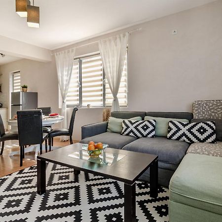 Апартаменти Ивайло / Ivaylo apartments Burgas Екстер'єр фото
